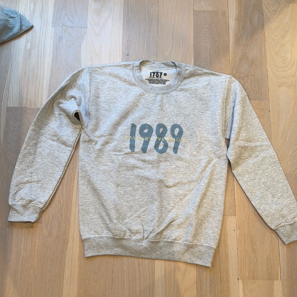 Taylor Swift Official 1989 Taylor’s Version Sweatshirt